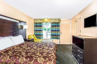 فندق Days Inn By Wyndham Fort Lauderdale Airport Cruise Port
