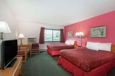 בית מלון כפרי Days Inn By Wyndham Mason City