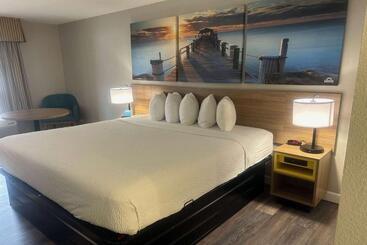 فندق Days Inn By Wyndham Port Charlotte Town Center
