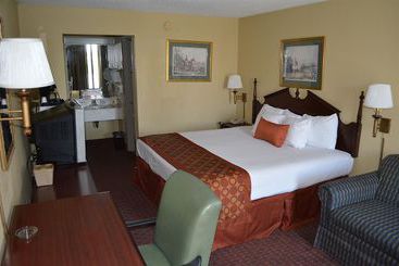 هتل Days Inn By Wyndham Lafayette/university