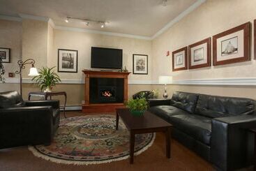 هتل Days Inn By Wyndham Shelburne/burlington