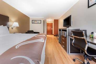 Отель Quality Inn