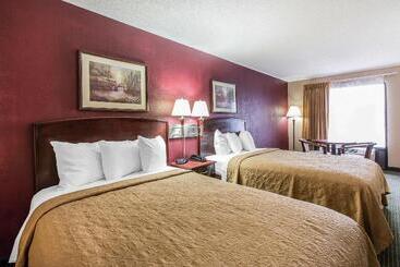 호텔 Quality Inn