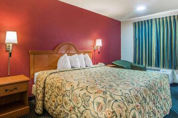 فندق Rodeway Inn