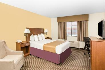 هتل Days Inn By Wyndham Des Moines Merle Hay