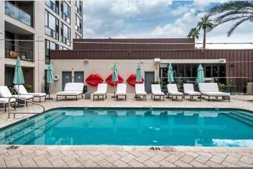 فندق Found Re Phoenix