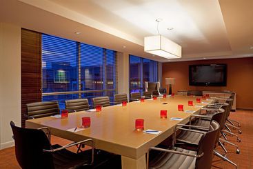 هتل Indigo Boston - Newton Riverside