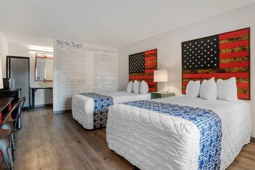 فندق Super 8 By Wyndham Daleville Fort Novosel