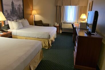 فندق Super 8 By Wyndham Beloit