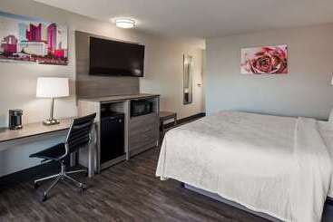 Surestay Hotel By Best Western Findlay