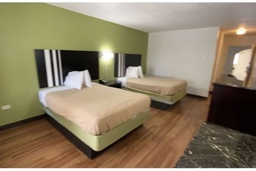 هتل Travelodge By Wyndham Lafayette