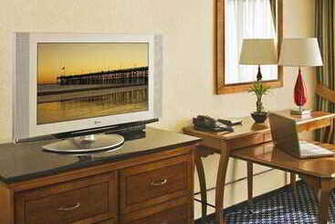 בית מלון כפרי Ventura Beach Marriott