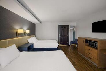 فندق Best Western Freeport Inn