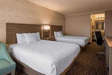 בית מלון כפרי Best Western Mill River Manor