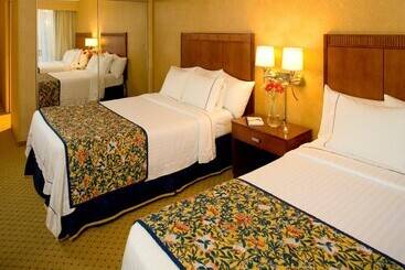 ホテル Courtyard By Marriott Long Beach Downtown