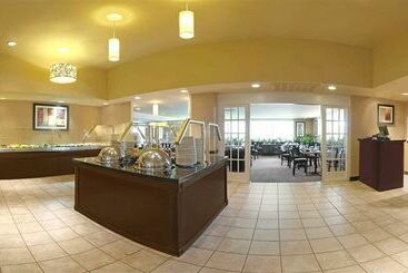 هتل Radisson  Oklahoma City Northwest