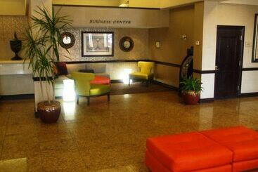 هتل Radisson  Oklahoma City Northwest