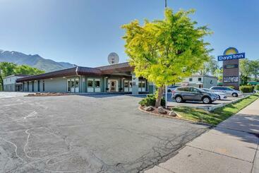 هتل Days Inn By Wyndham Ogden