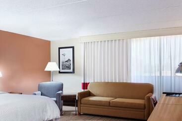 هتل Four Points By Sheraton College Station