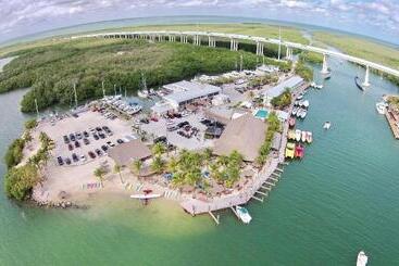 Отель Gilbert's Resort