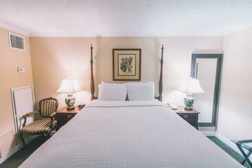 Отель Governors Inn