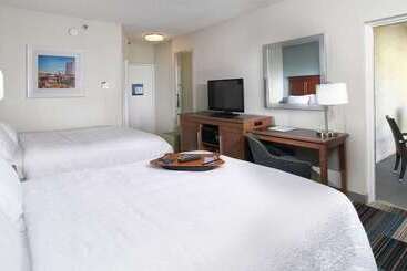 هتل Hampton Inn Tucsonairport