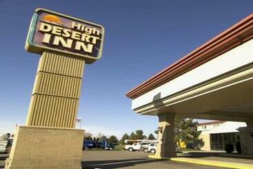 هتل High Desert Inn