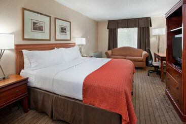 هتل Holiday Inn Country Club Plaza