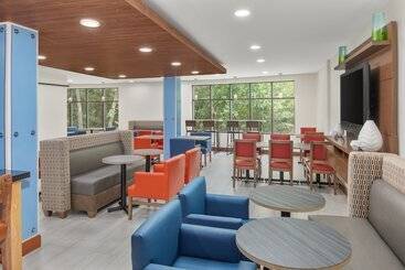 فندق Holiday Inn Express & Suites   Hardeeville Hilton Head, An Ihg