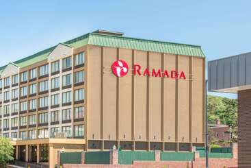 酒店 Ramada By Wyndham Cumberland Downtown