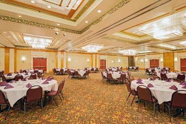 هتل Ramada By Wyndham Fishkill