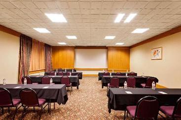 هتل Ramada By Wyndham Fishkill