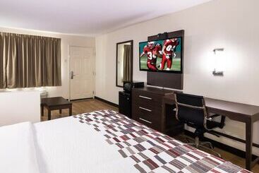 Отель Red Roof Inn & Suites Commerce  Athens