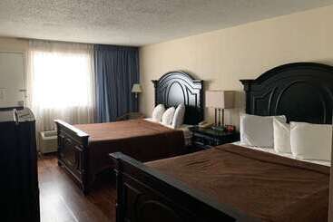 Отель Travelodge By Wyndham Gaylord