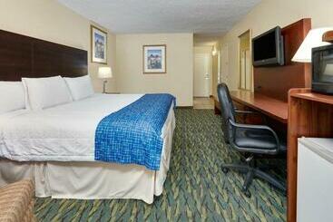 هتل Travelodge By Wyndham Texarkana