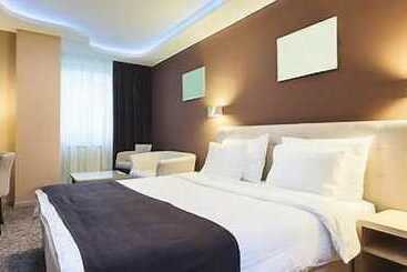 Отель Spark By Hilton Colorado Springs I 25 Central