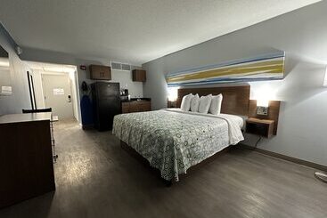 ホテル Hometowne Studios By Red Roof & Conference Center Cortland