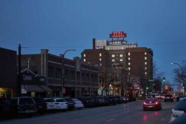 هتل Alex Johnson Rapid City Curio Collection By Hilton