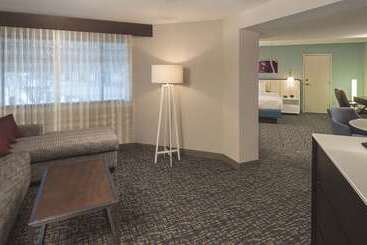 Doubletree By Hilton Hotel Austin Northwest Arboretum