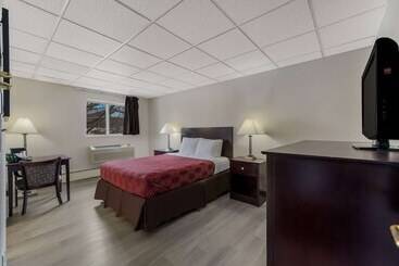 فندق Baymont By Wyndham Iron Mountain