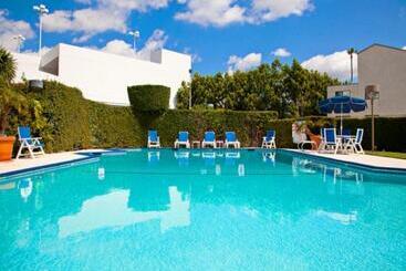 ホテル Holiday Inn Express Van Nuys, An Ihg