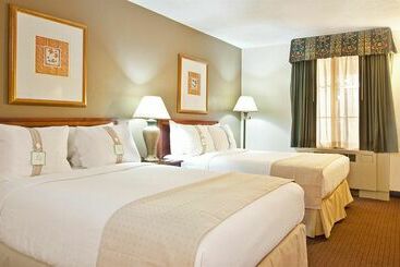 فندق Holiday Inn Rolling Mdws-Schaumburg Area