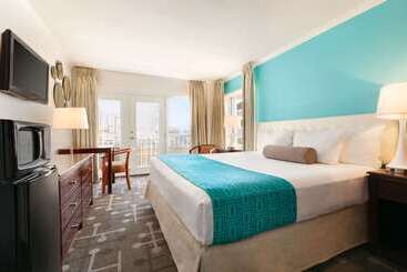 هتل Howard Johnson Plaza  By Wyndham Ocean City Oceanfront