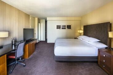 هتل Hyatt Regency Chicago
