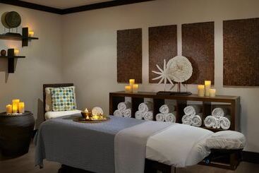 Newport Beachside Hotel & Resort