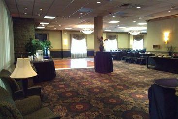 هتل Park Inn Harrisburg West