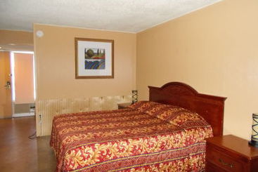 فندق Pure Seasons Inn