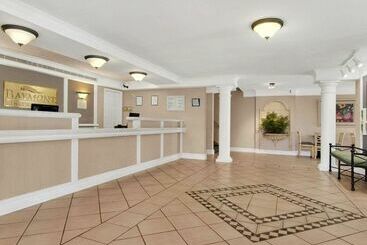 هتل Baymont By Wyndham Longview