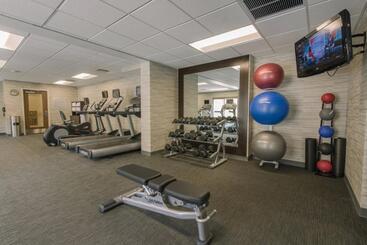 Отель Courtyard By Marriott Nashua