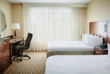 בית מלון כפרי Des Moines Marriott Downtown